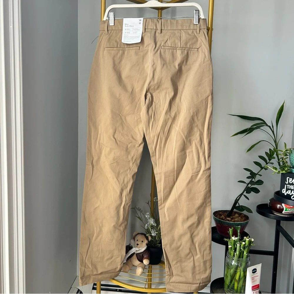 Goodfellow & Co Men's slim tech chino wrinkle resistant in tan brown size 30x32